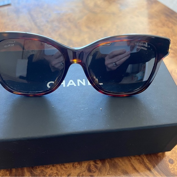 CHANEL Brown Tortoise Sunglasses - Picture 1 of 4